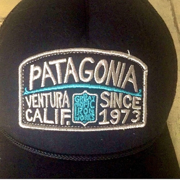 PATAGONIA BRAND VINTAGE STYLE BLACK TRUCKER HAT OS RARE - Picture 2 of 7